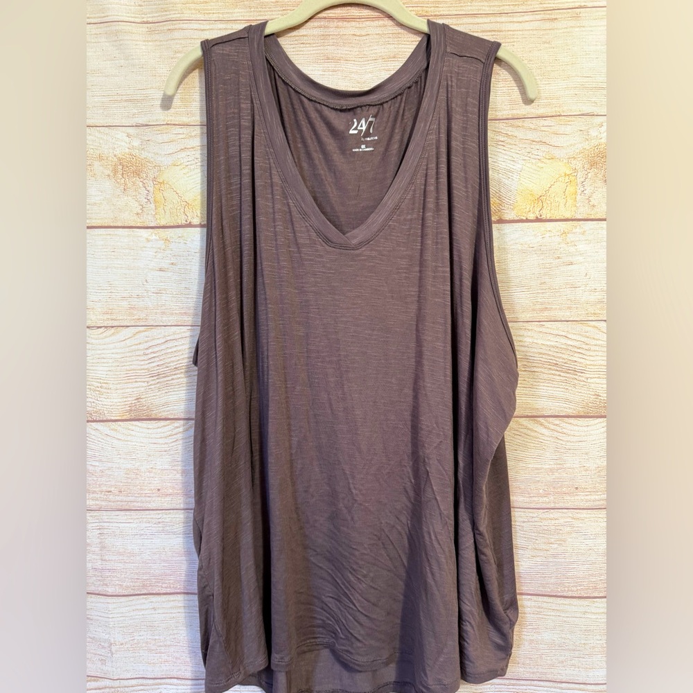 V-Neck dusty plum tank top